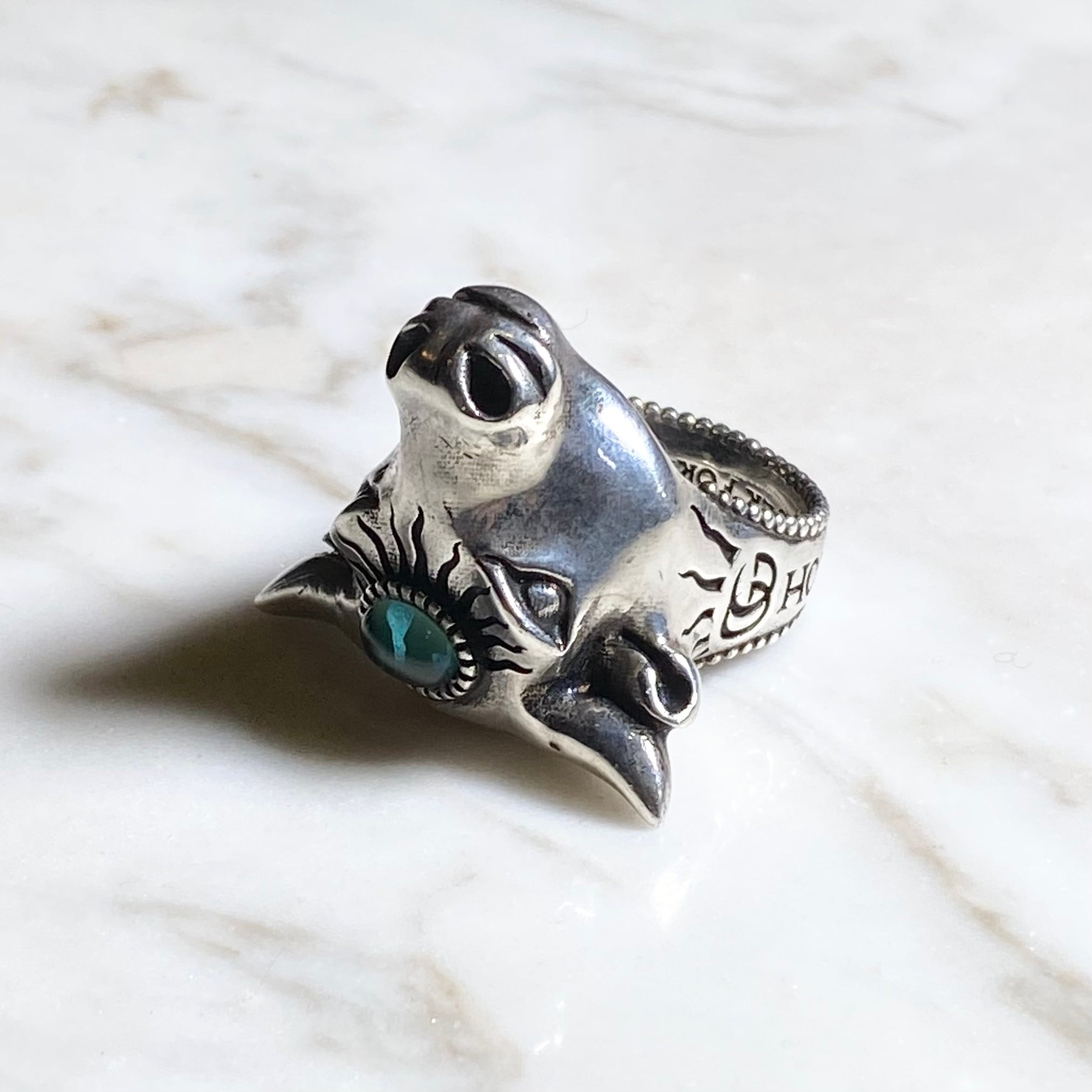 GUCCI silver bull head ring set with green stone “anger forest  