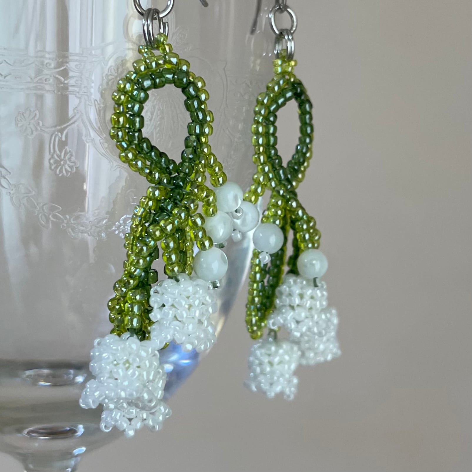 ☆❤️ 鈴蘭　パール　ピアス　イヤリング　ハンドメイド すずらんイヤリングorピアス【手作りキット】 | こだわりビーズの