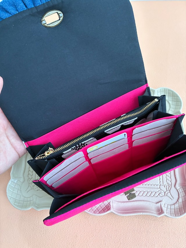 病院いくならひとまとめケース（モダンフラワー）