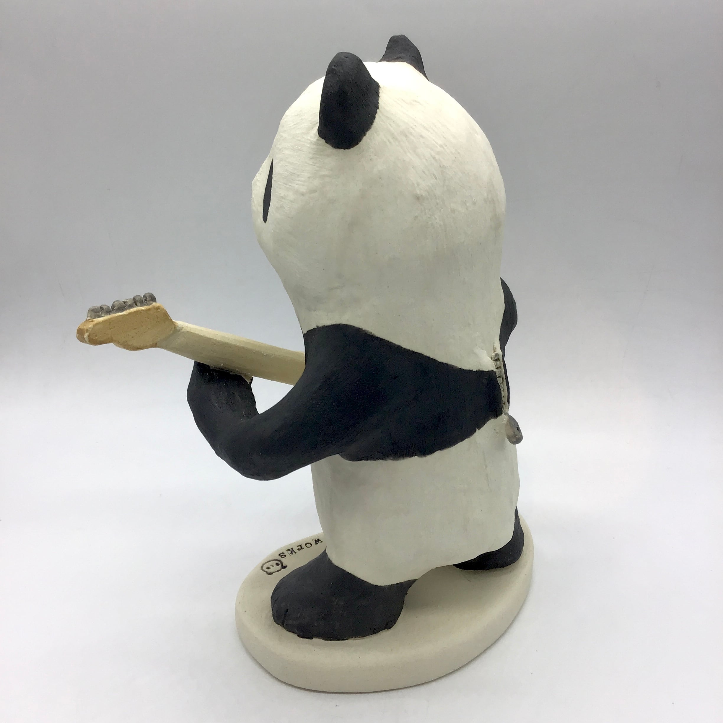 パンダの工房187 尚craftworks】立体作品 ギターパンダ（パンキャスター） | HOW