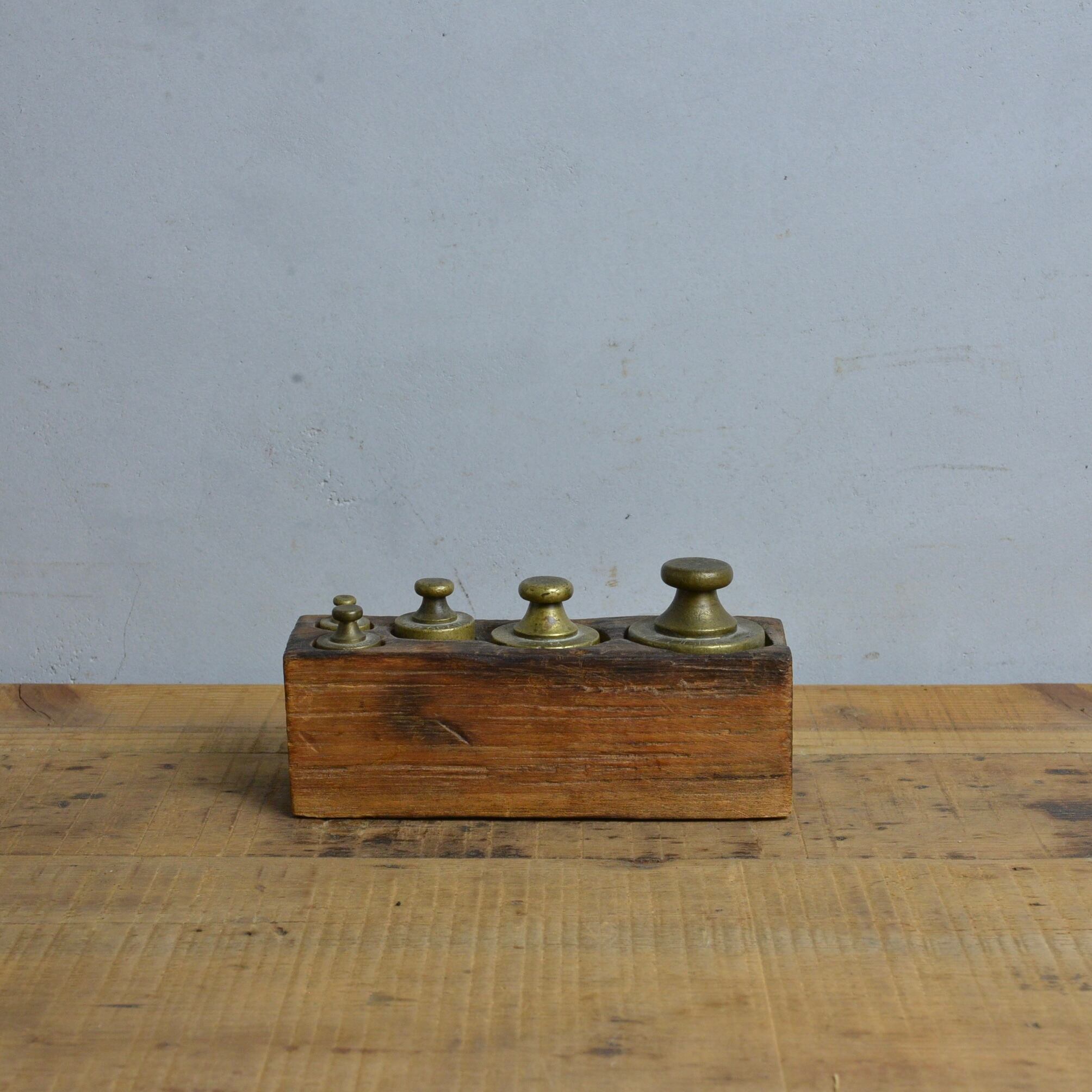 Weight /ウエイト 【B】〈ペーパーウエイト・重り・オブジェ