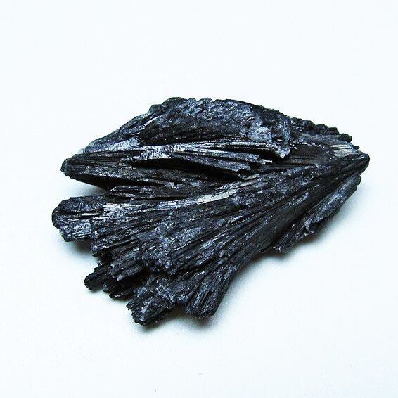 ブラック カイヤナイト 原石 一点物 171-7494