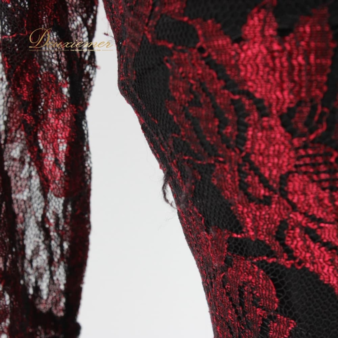 社交ダンス 衣装 スタンダード トップス レッスンウェア レディース ICHIOKU 赤 黒 ブラック系 レッド系 レース 練習着 花柄 派手 練習 レッスン フラワー柄 競技 レース生地 柄物 ブラック レッド フレア袖 ベルスリーブ セクシー カジュアル フィット 伸縮 練習用 フリル アシンメトリー風 柄入り 透け感風 ナイロン系 ダンスウェア 赤黒 花柄レース