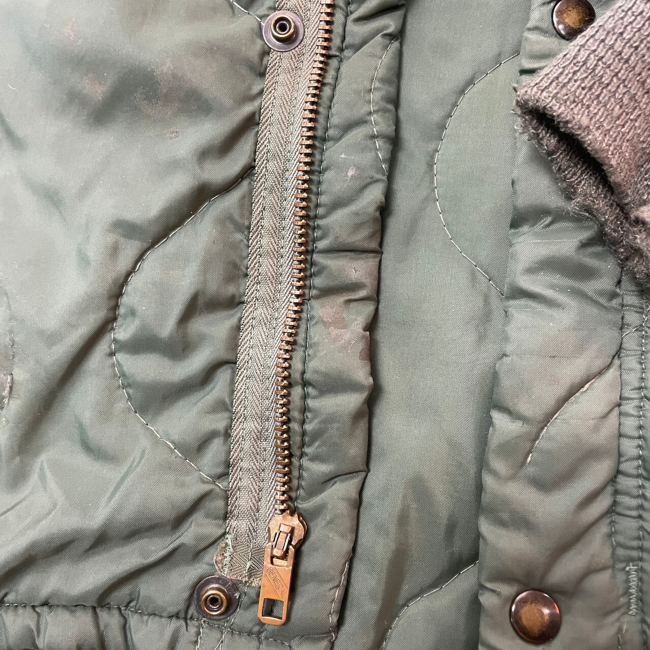 75年納品 70年代 U.S.AIR FORCE 米軍実品 CWU 9/P キルティング 