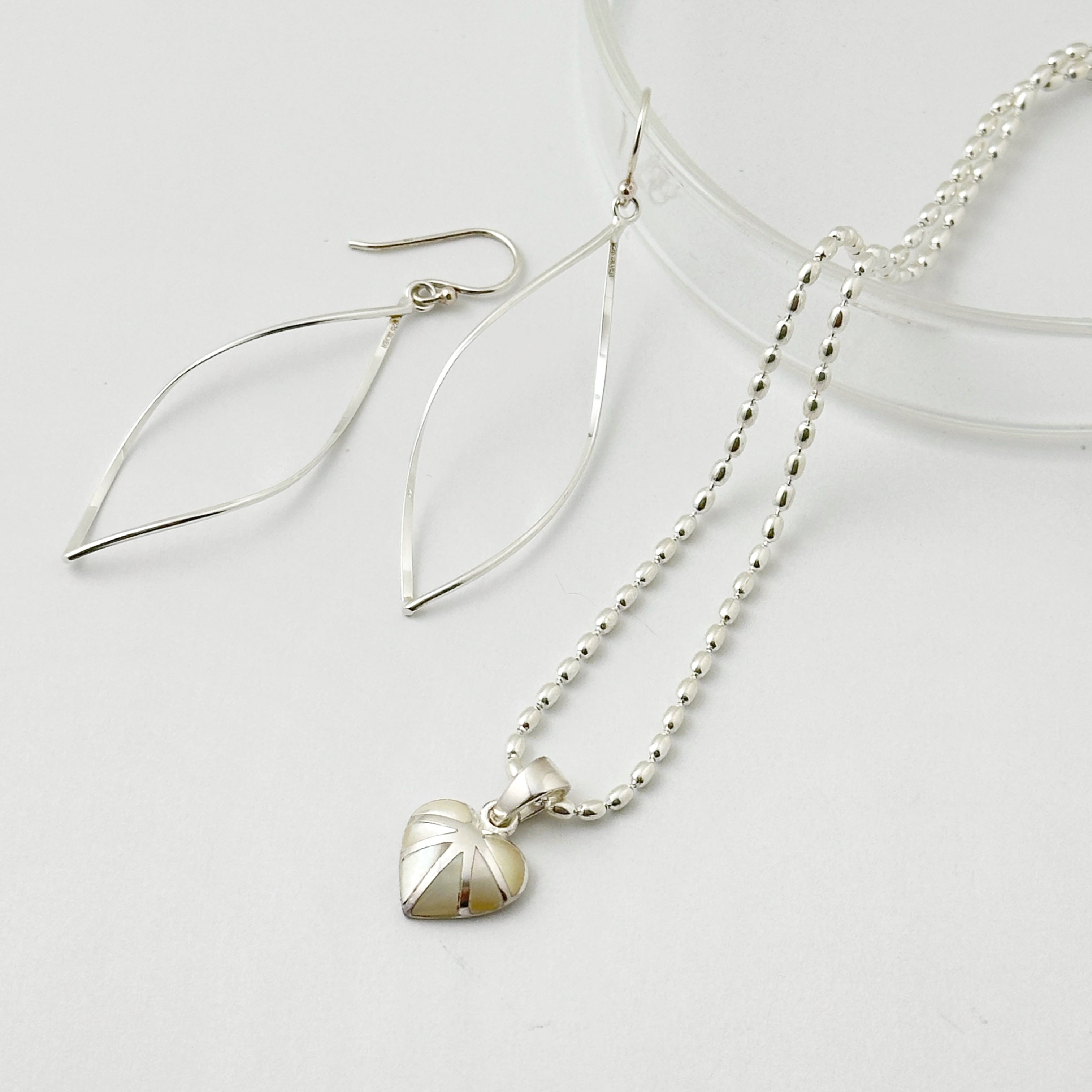 モザイクハート シェル ネックレス ホワイト／ピンク | 【公式通販