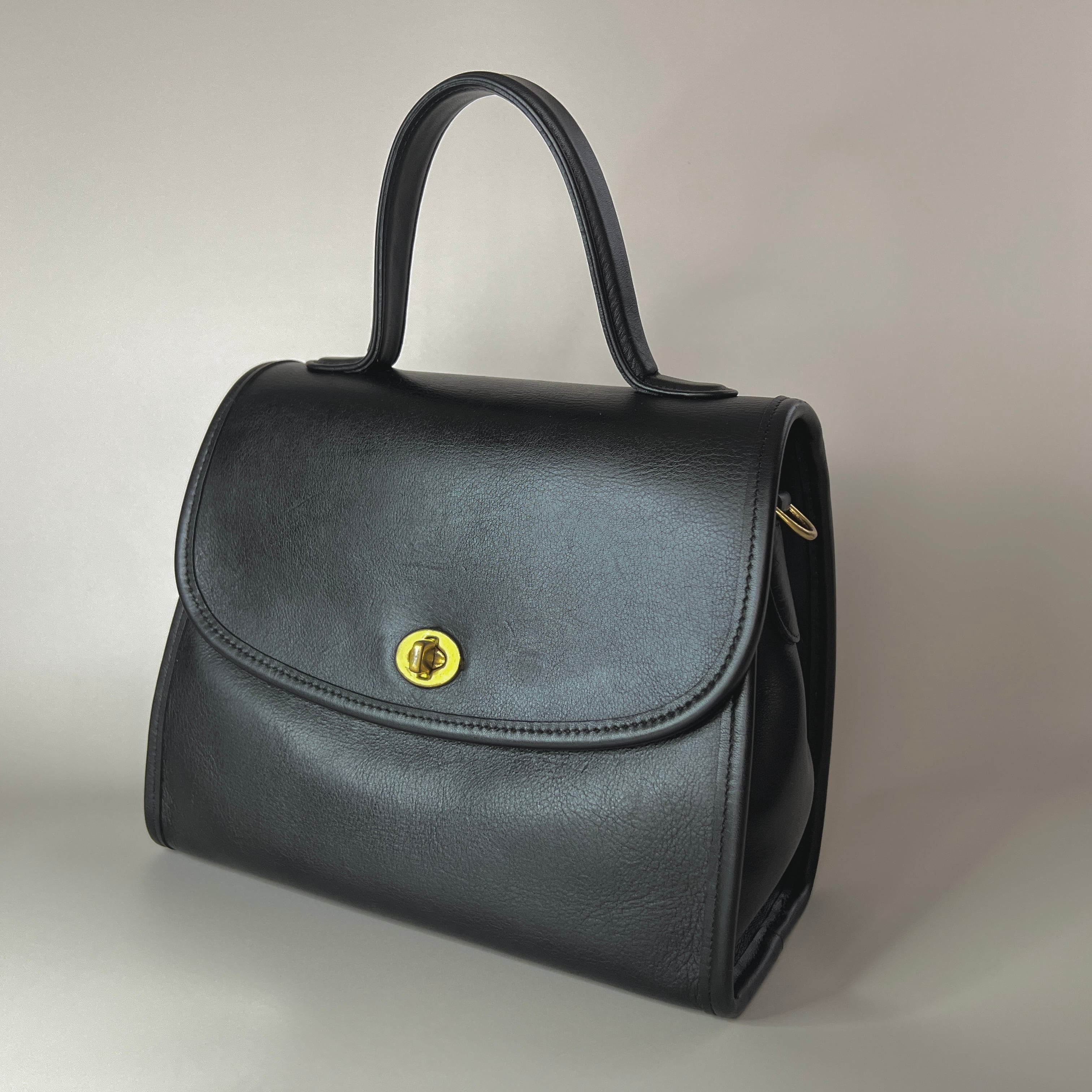 Vintage Coach №9977 MANOR BAG 1996 Black | ONE VINTAGE