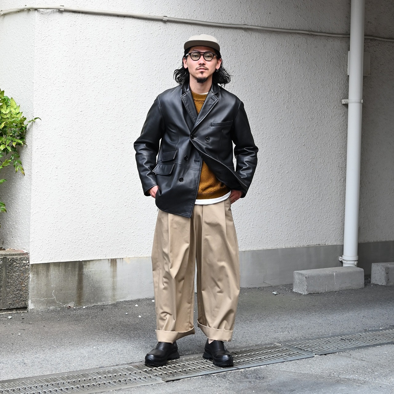 CCU(シーシーユー) レザー、YASHIKI(ヤシキ）ニットコーディネート