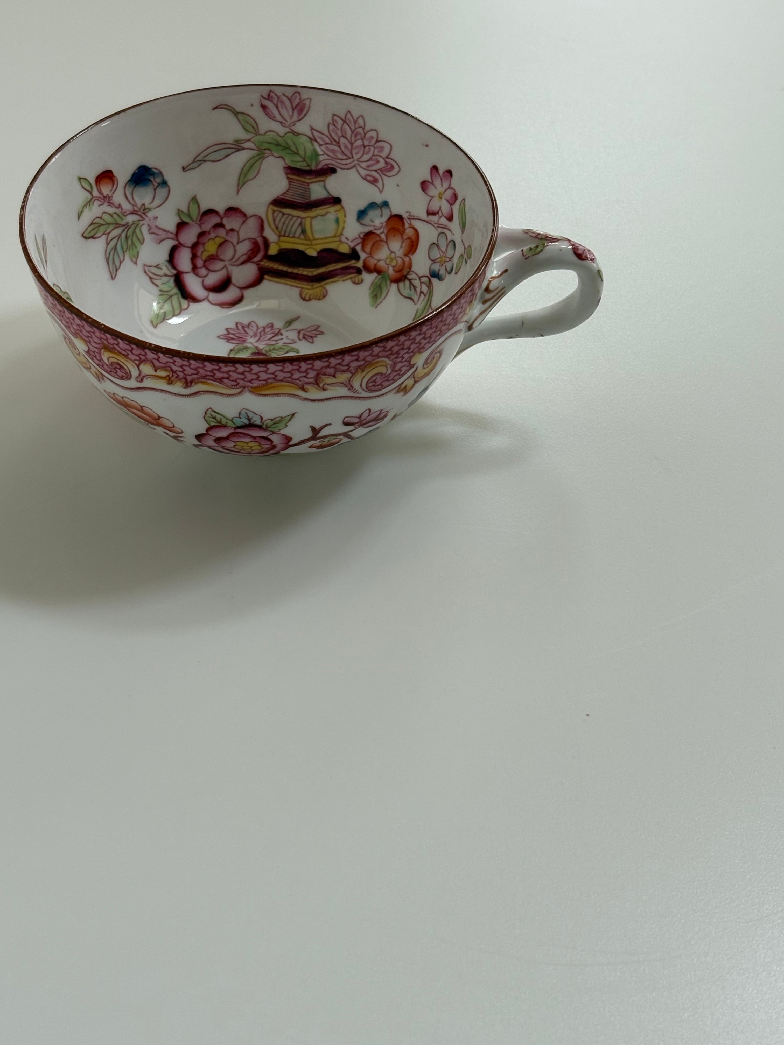 サルグミンヌ MINTON No.235 ティーカップ（華やかな花模様