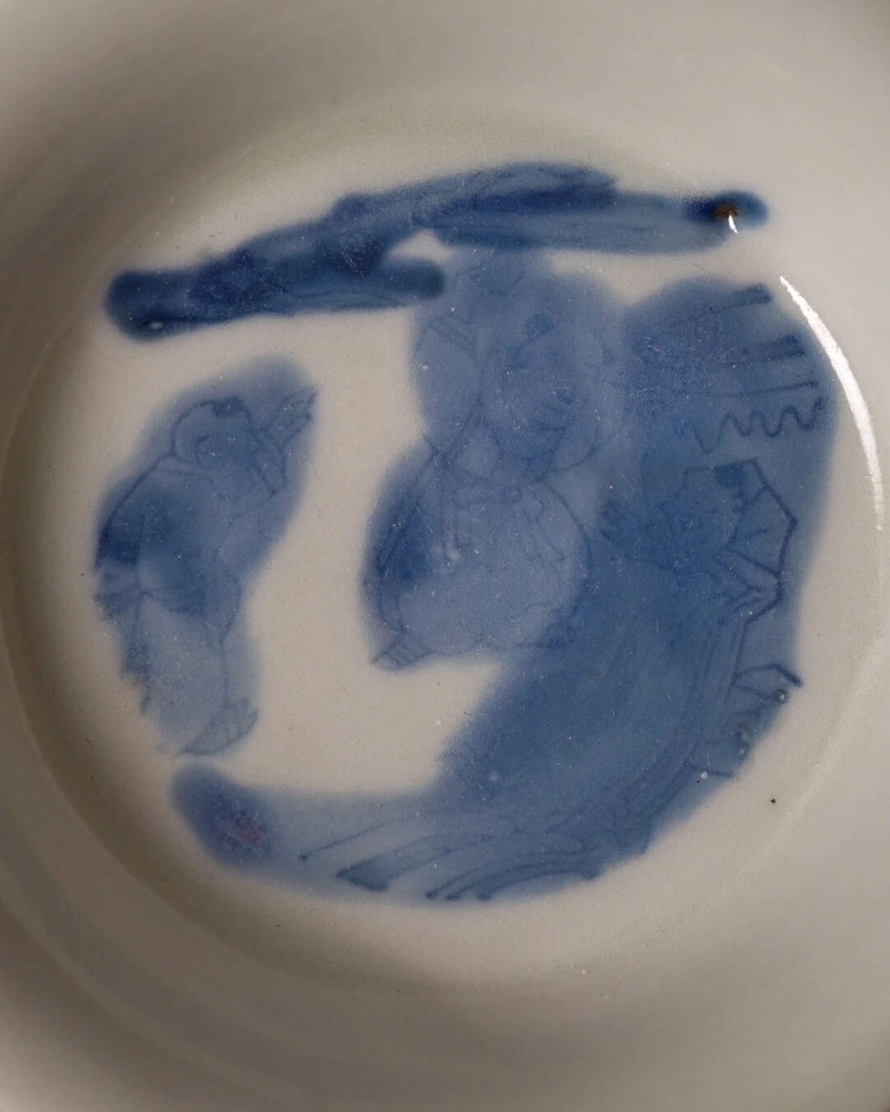 豆皿　白磁陰刻染付　人物図　２枚　/　明治期