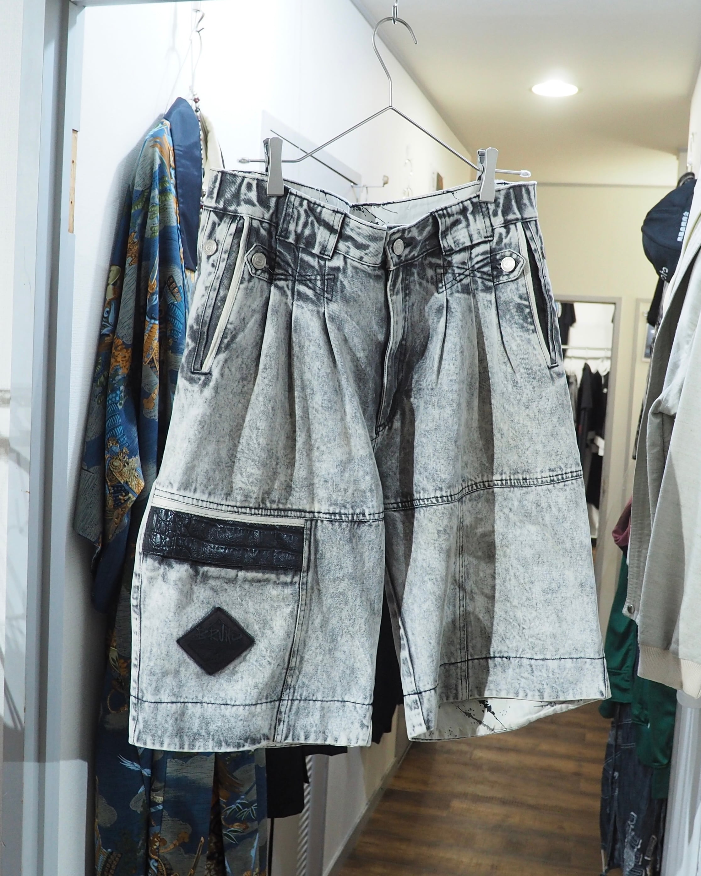 1990 - 00s " Bruno " Beautiful White Chemical Wash vintage Baggy shorts Pants