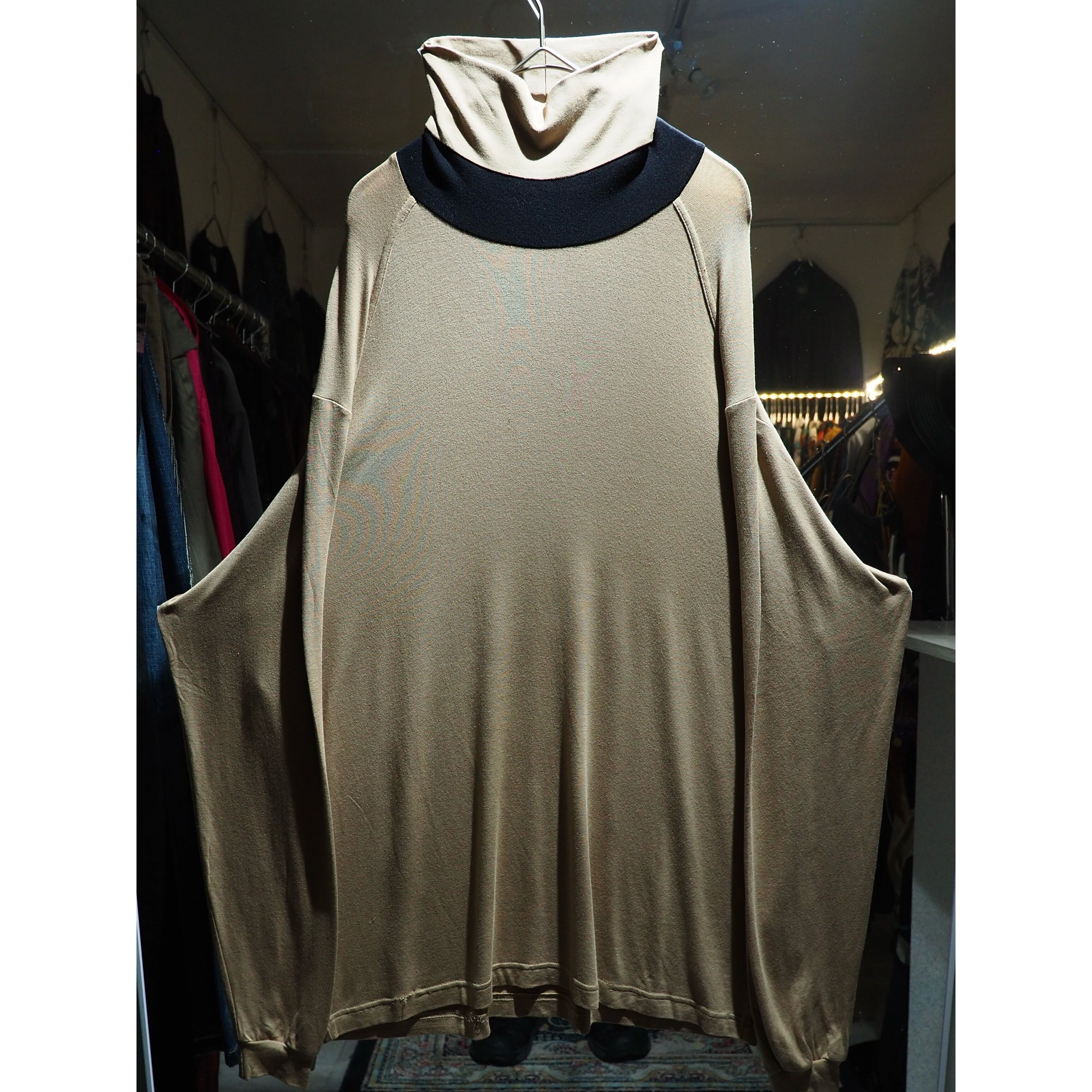 1990s ” TRUSSARDI ” Bi color vintage loose high neck sleeve Tee