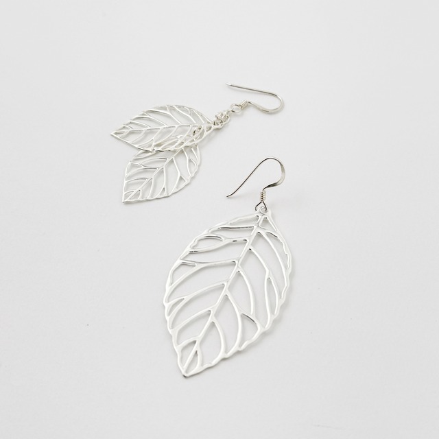 Lagoon Original スカシ 葉脈リーフピアス