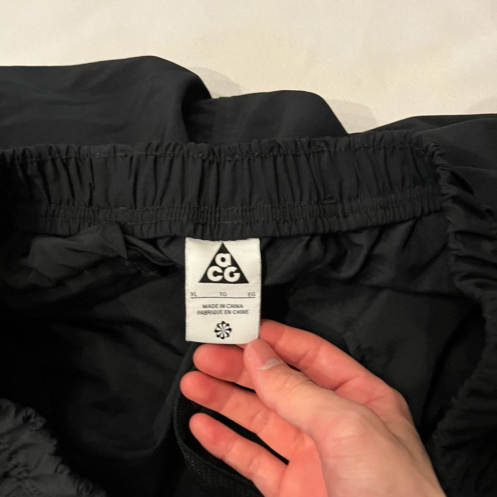 NIKE ACG ナイキエーシージー ハーフパンツ CZ6705-014 ブラック