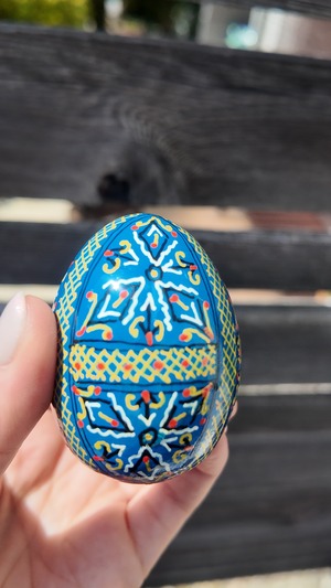 装飾用木製プィサンカ（イースターエッグ）with stand　コロミヤモデル