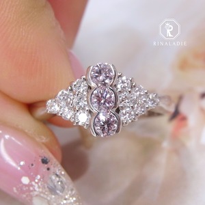 Pt850天然ピンクダイヤ総0.32&天然ダイヤモンド総0.31の【3のリング】