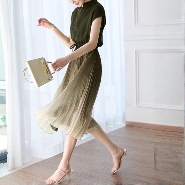 Stand collar elegant gradient lace up pleats dress ( 2color )