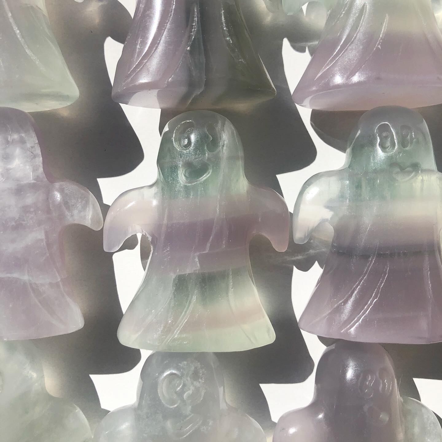 ラベンダーフローライト ゴースト 〈Fluorite Ghost〉 天然石・鉱物 ...