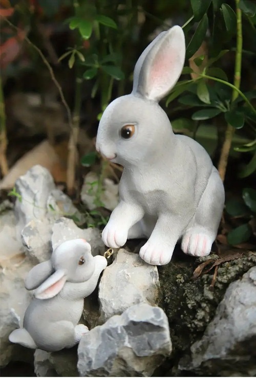 ウサギ 親子 ママ 赤ちゃん イースターバニー 花の冠 イースター 置物 オブジェ ガーデン 装飾 彫像 可愛い ２種類 ホワイト グレー