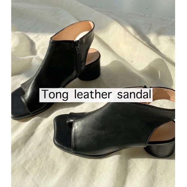 Tong leather sandal