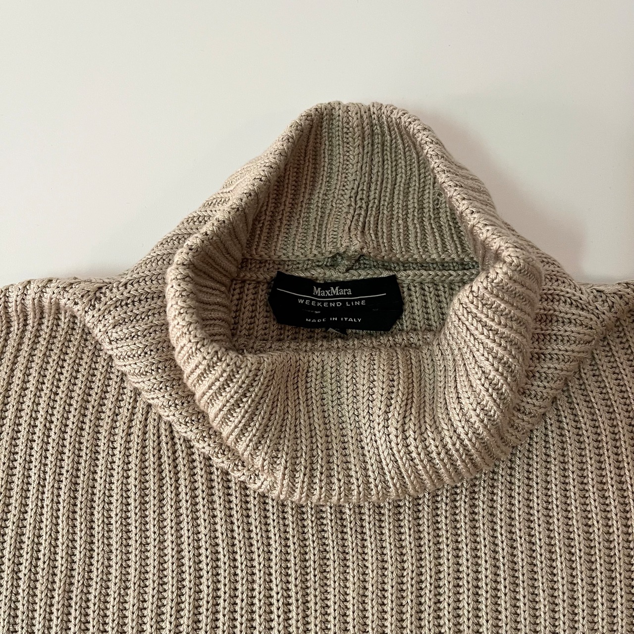 WEEKEND MAX MARA / 100% SILK TURTLE KNIT | LaVia VINTAGE