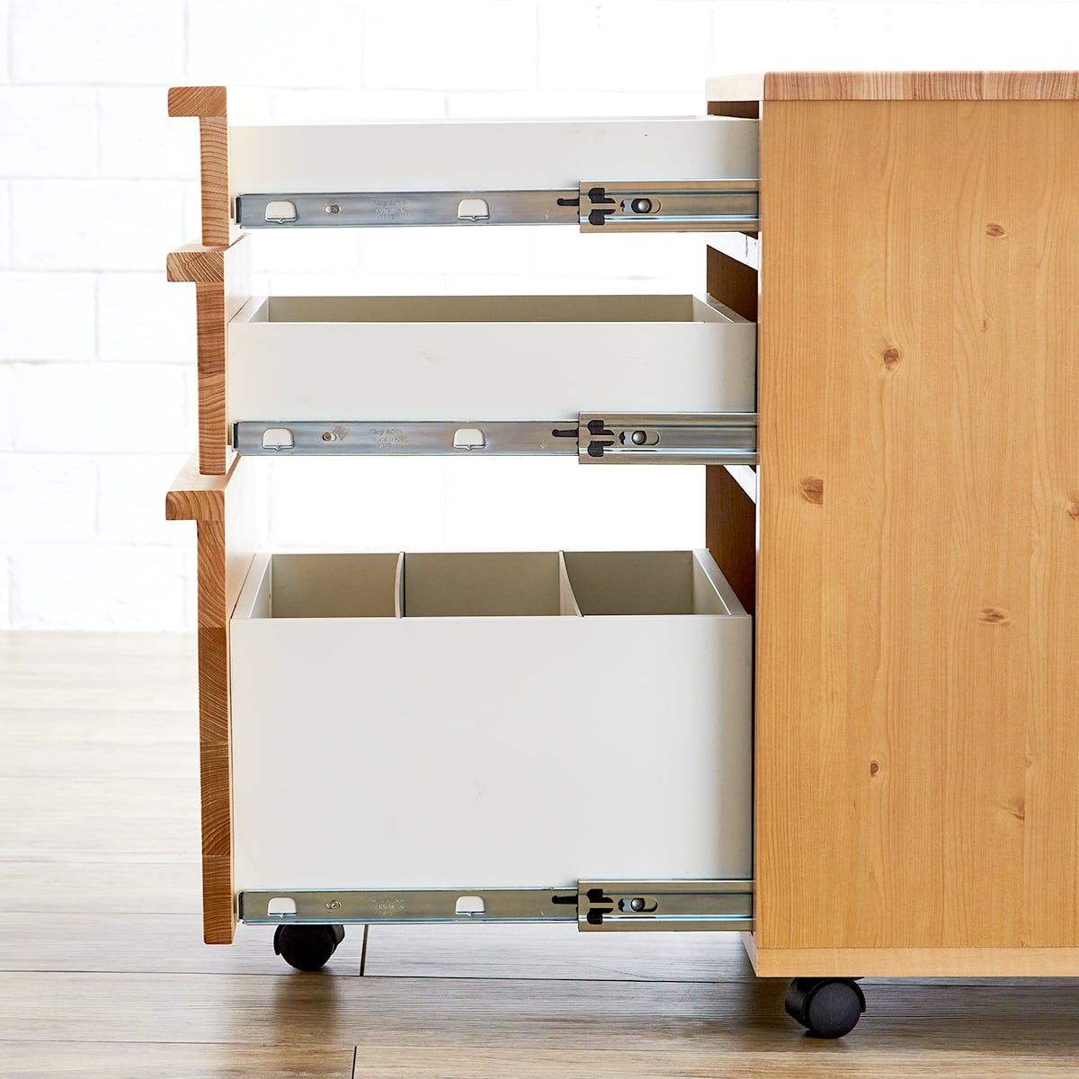 木製キャビネット 引き出し付き キャスター付き 10%OFF】デスクワゴン ひのき 引き出し キャスター付き ヒノキ サイド