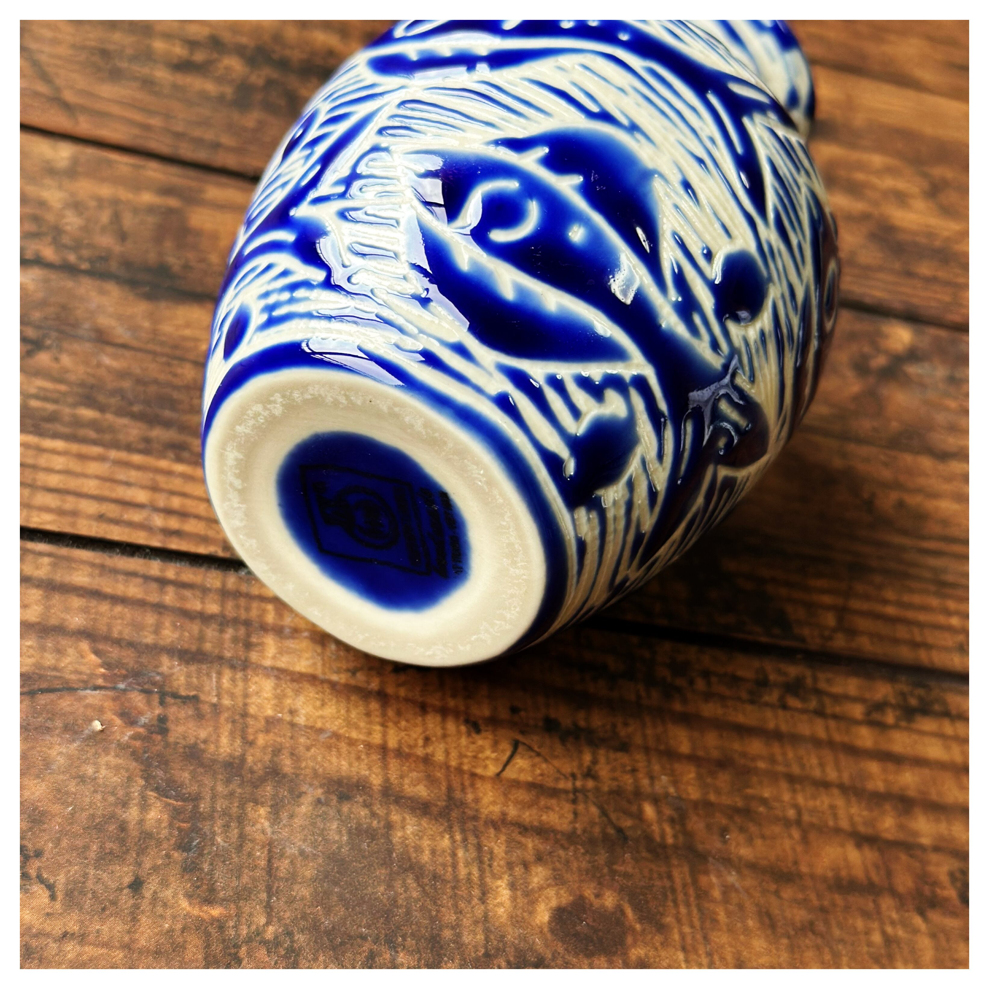 ベトナムのバッチャン焼き 魚柄の彫刻 花瓶 | Kc-Labo's shop ベトナム雑貨