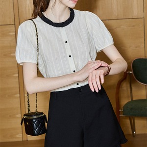 contrast neck puff sleeve blouse