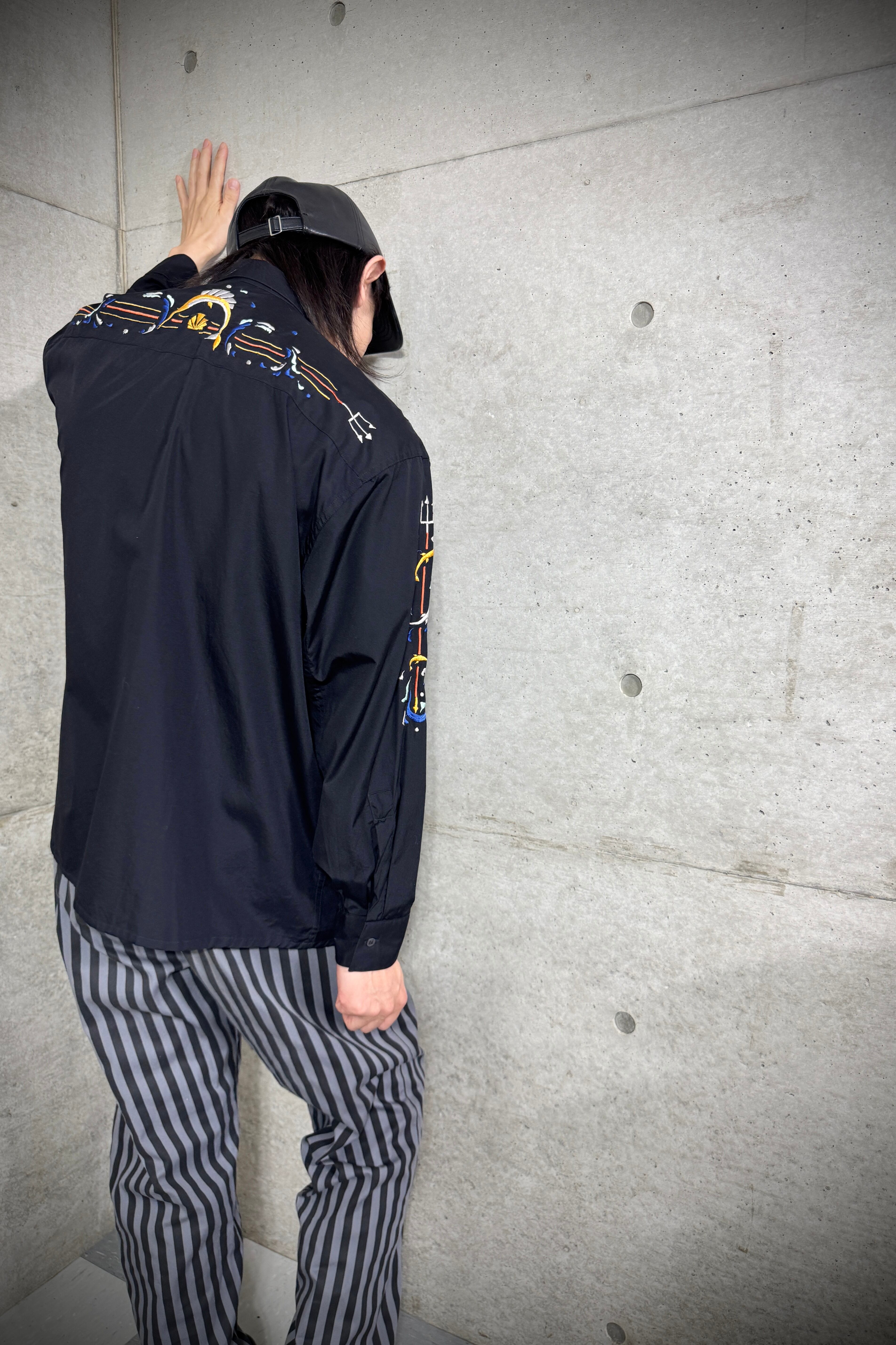 "COLIN HARVEY" embroidery shirt