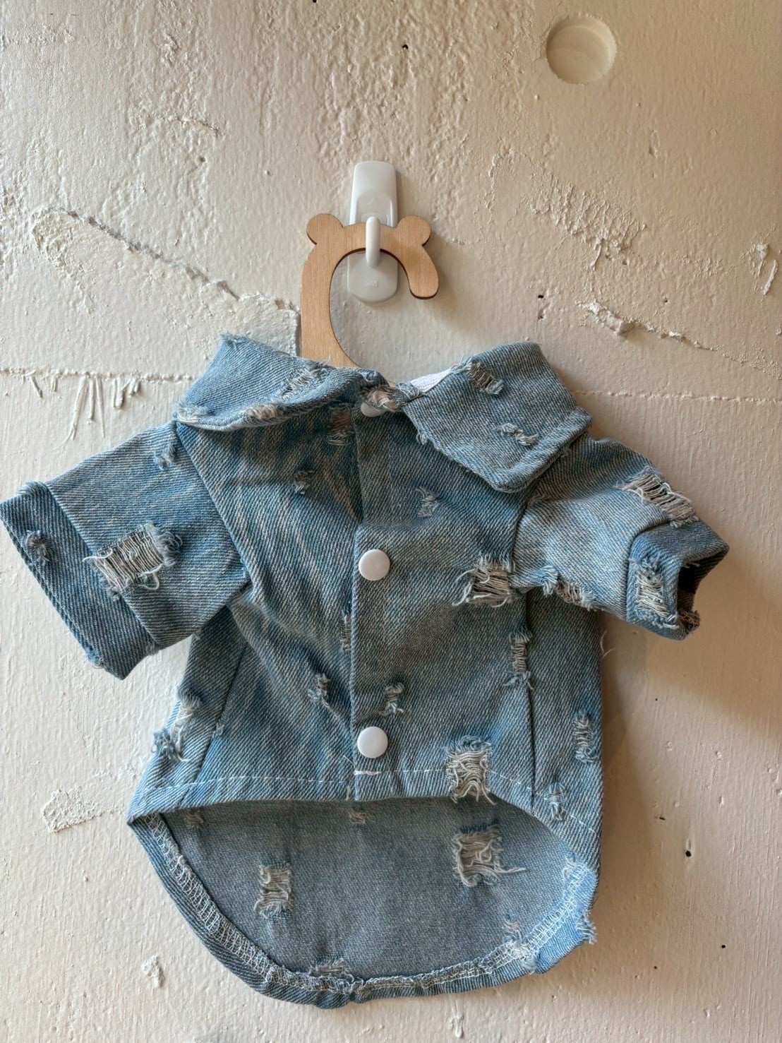 ダメージデニムシャツ