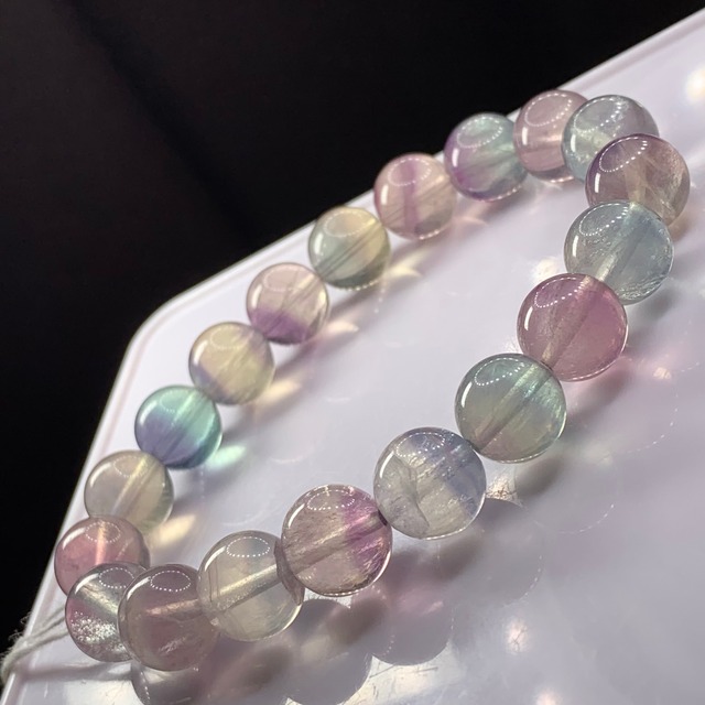 f103多彩な色合い☆グラデーションフローライトブレスレット