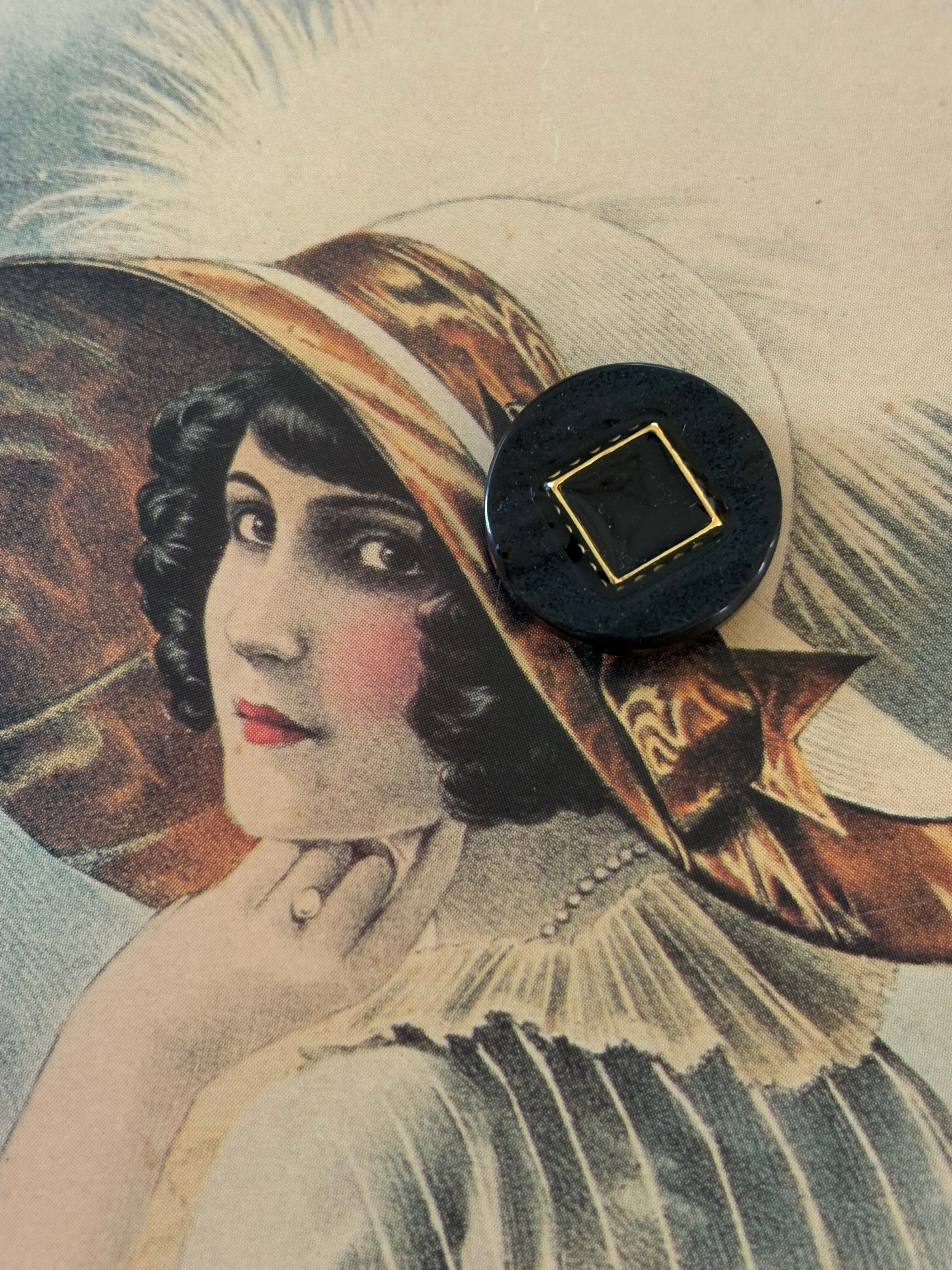 Japanese Vintage ボタン 17mm ブラック ウッド調 昭和レトロ アクセサリーパーツ 装飾材 カルトナージュ