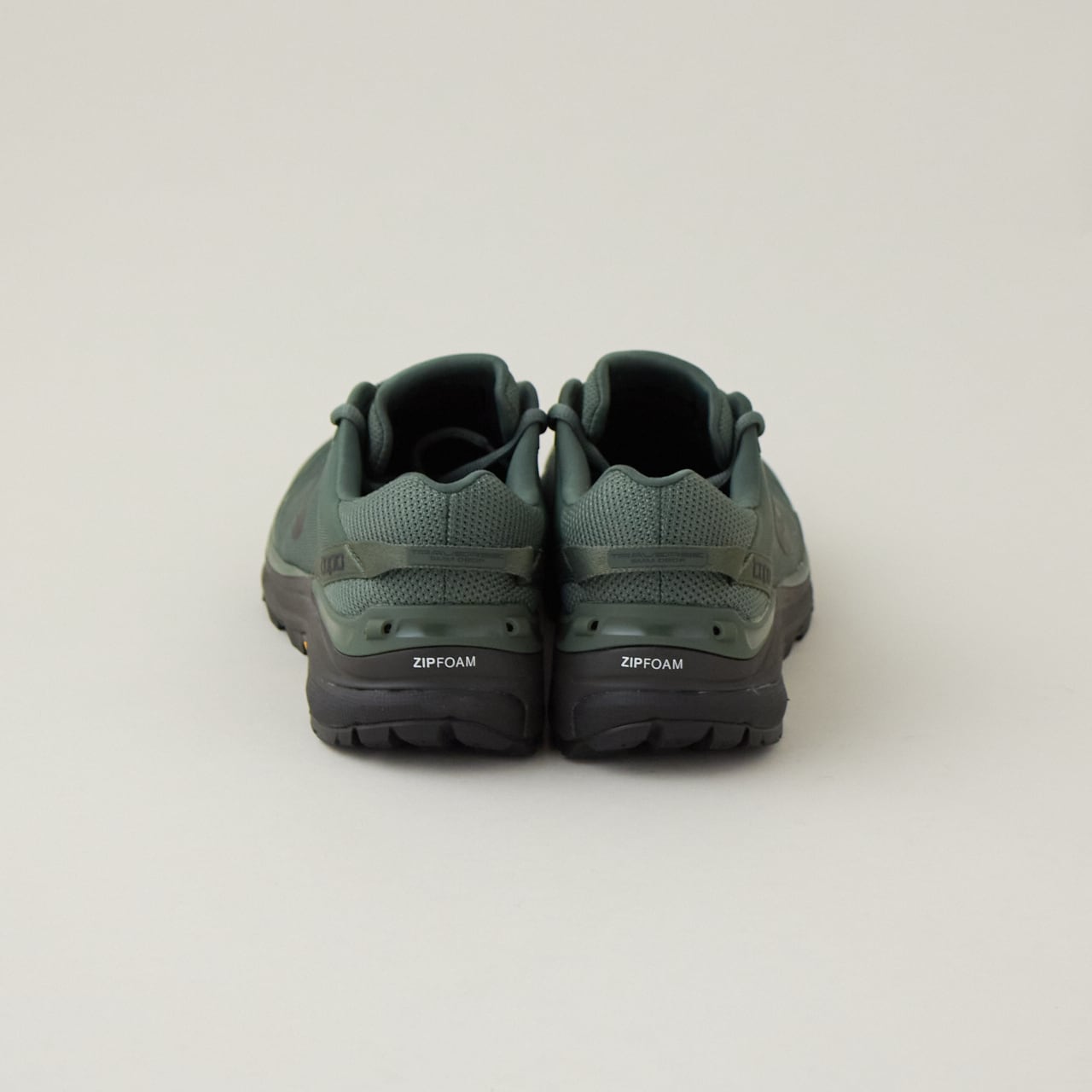 Topo Athletic（トポ アスレチック）TRAVERSE - ダークグリーン