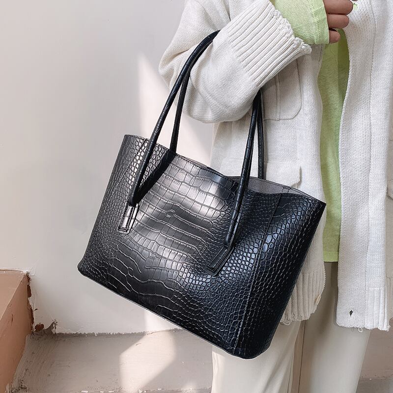 レッド トートバッグ 手作りハンドバック435872670