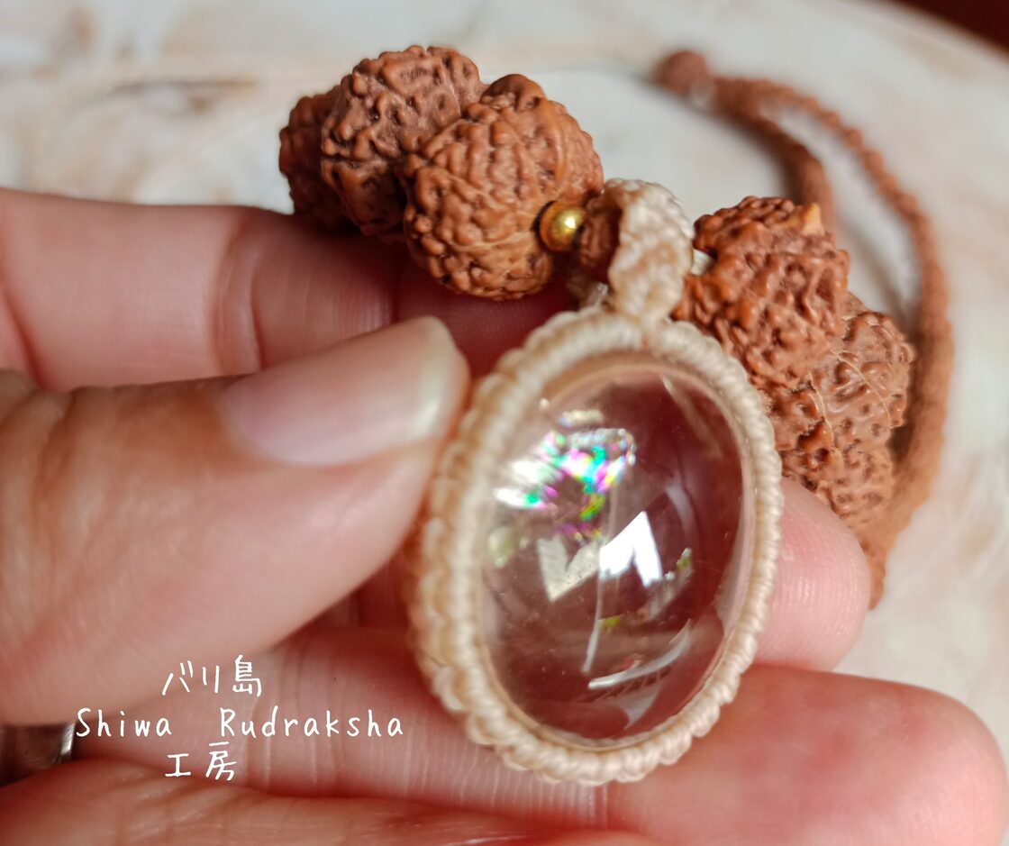 インドネシア産アイリス(虹)入り水晶】1面～10面☆極小ルドラクシャ5 