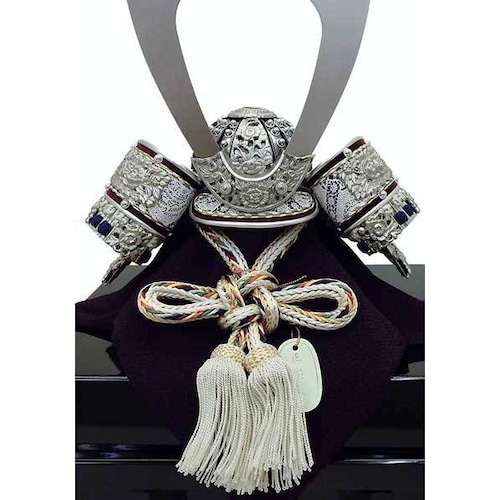 9号 兜 プラチナ箔 段縅