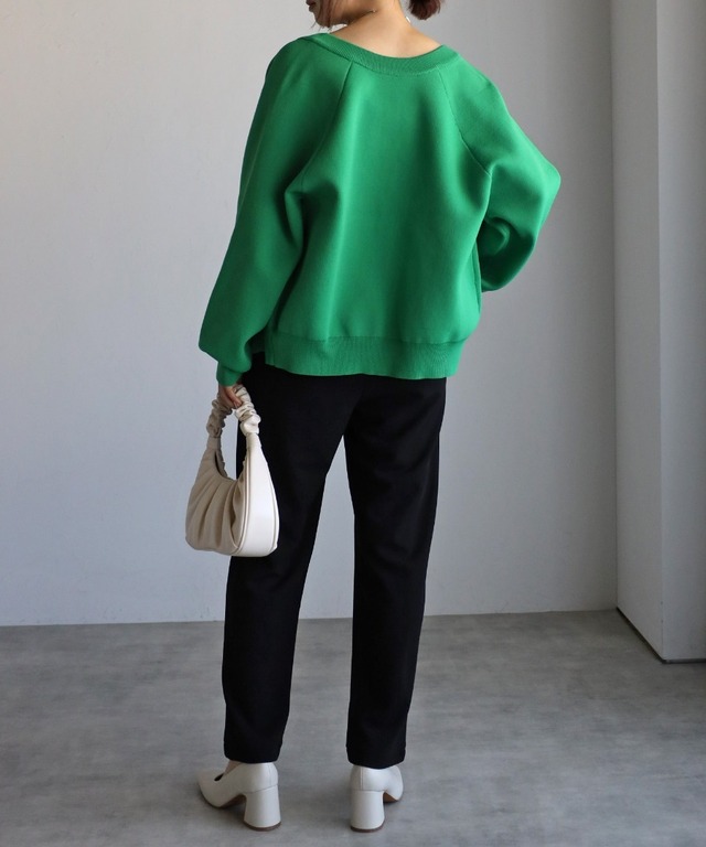 ドロストタックテーパードパンツ