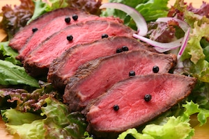 【お試しサイズ】お肉ソムリエのシェフが作る「黒毛和牛ランイチのローストビーフ」(1パック約140g)