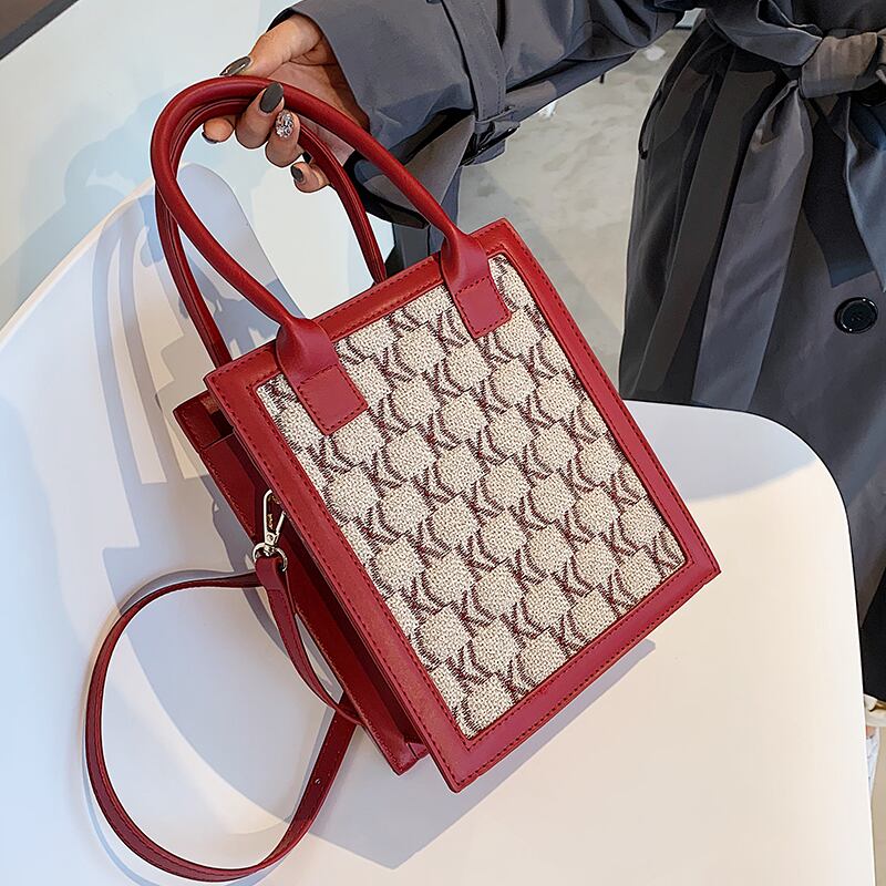 秋冬ニッチデザインバッグ女性2020新しい流行のファッションネットレッドワンショルダーメッセンジャーバッグワイルドポータブルスモールスクエアバッグ Tiancai_Wing_Bag86338537451