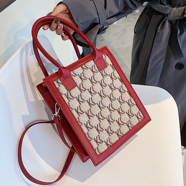 秋冬ニッチデザインバッグ女性2020新しい流行のファッションネットレッドワンショルダーメッセンジャーバッグワイルドポータブルスモールスクエアバッグ Tiancai_Wing_Bag86338537451