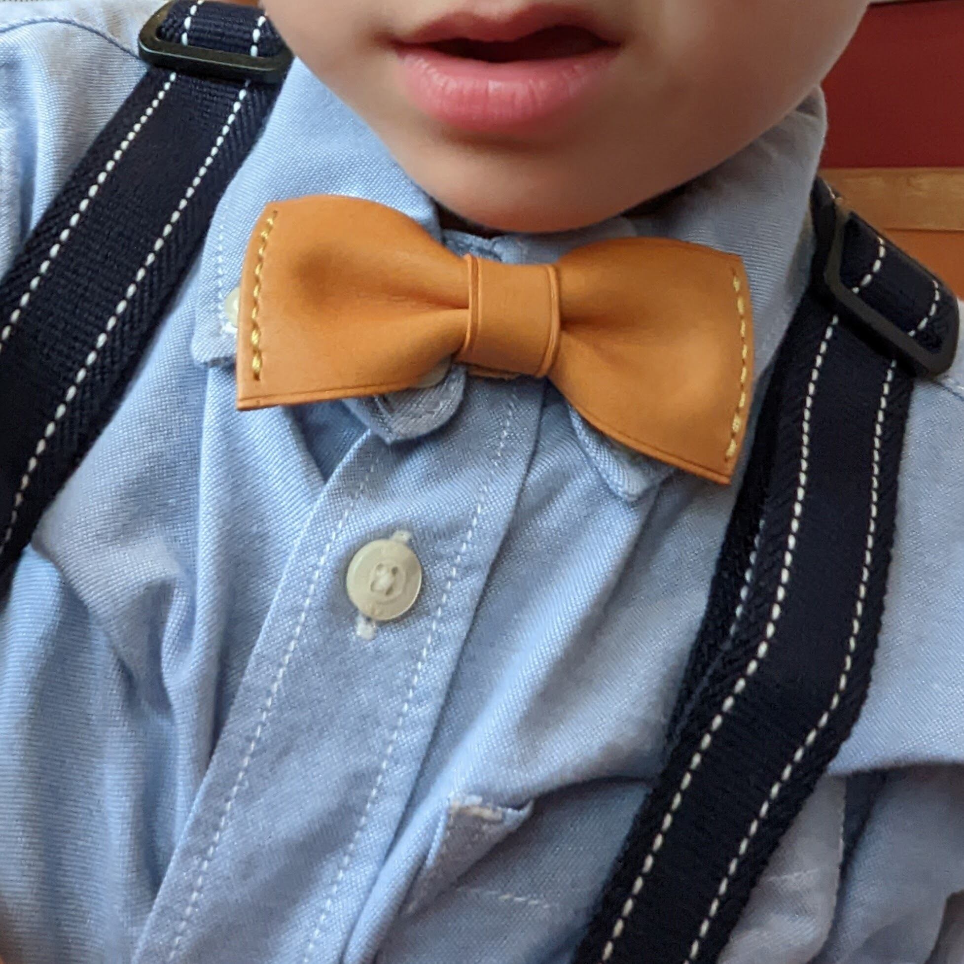 ✳︎ハンドメイド✳︎蝶ネクタイ　テラゾー柄　ブラウン ✳︎ハンドメイド✳︎蝶ネクタイテラゾー柄ブラウン