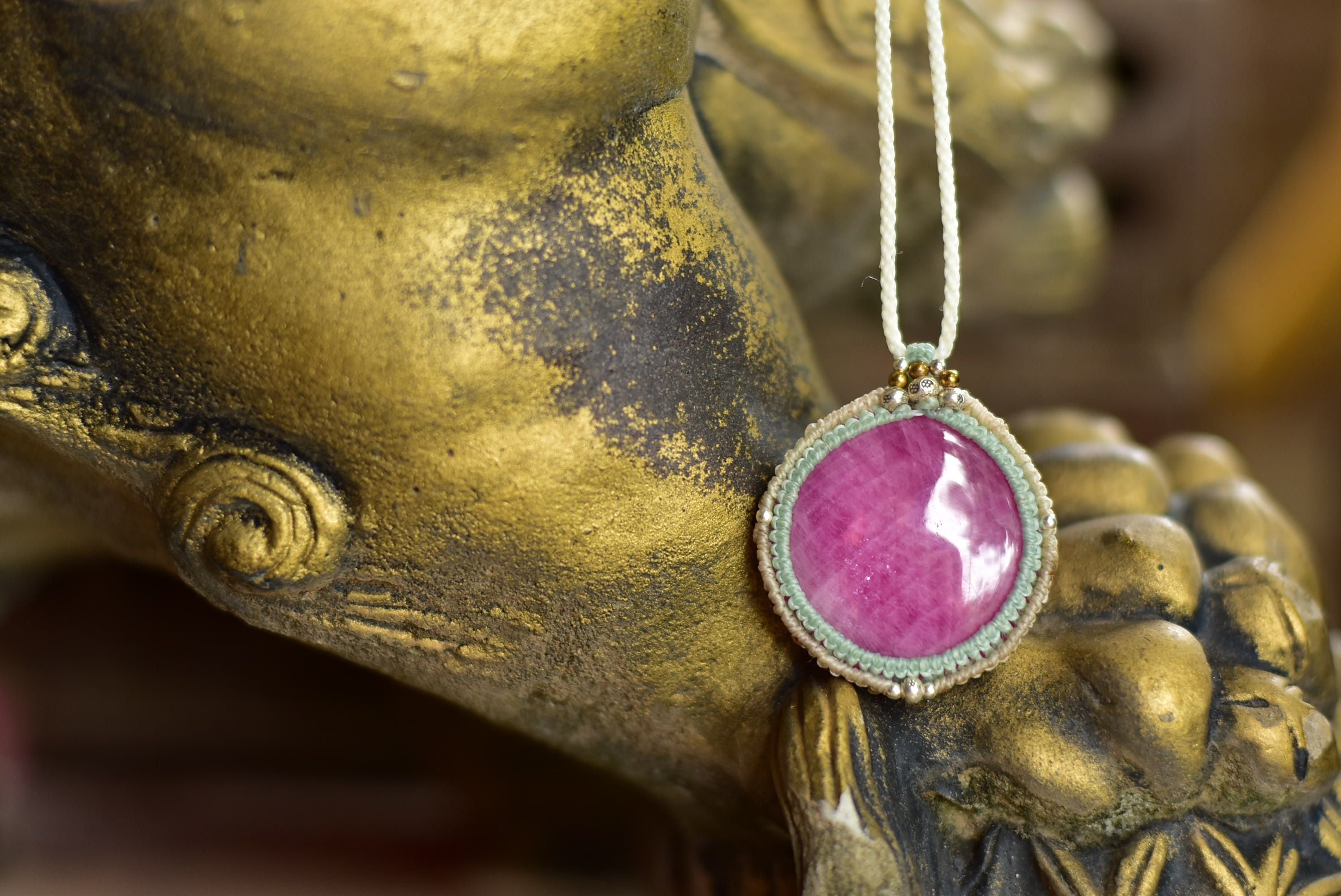 キラキラ光る☆艶やか☆ルビー マクラメペンダントruby048 | Funky