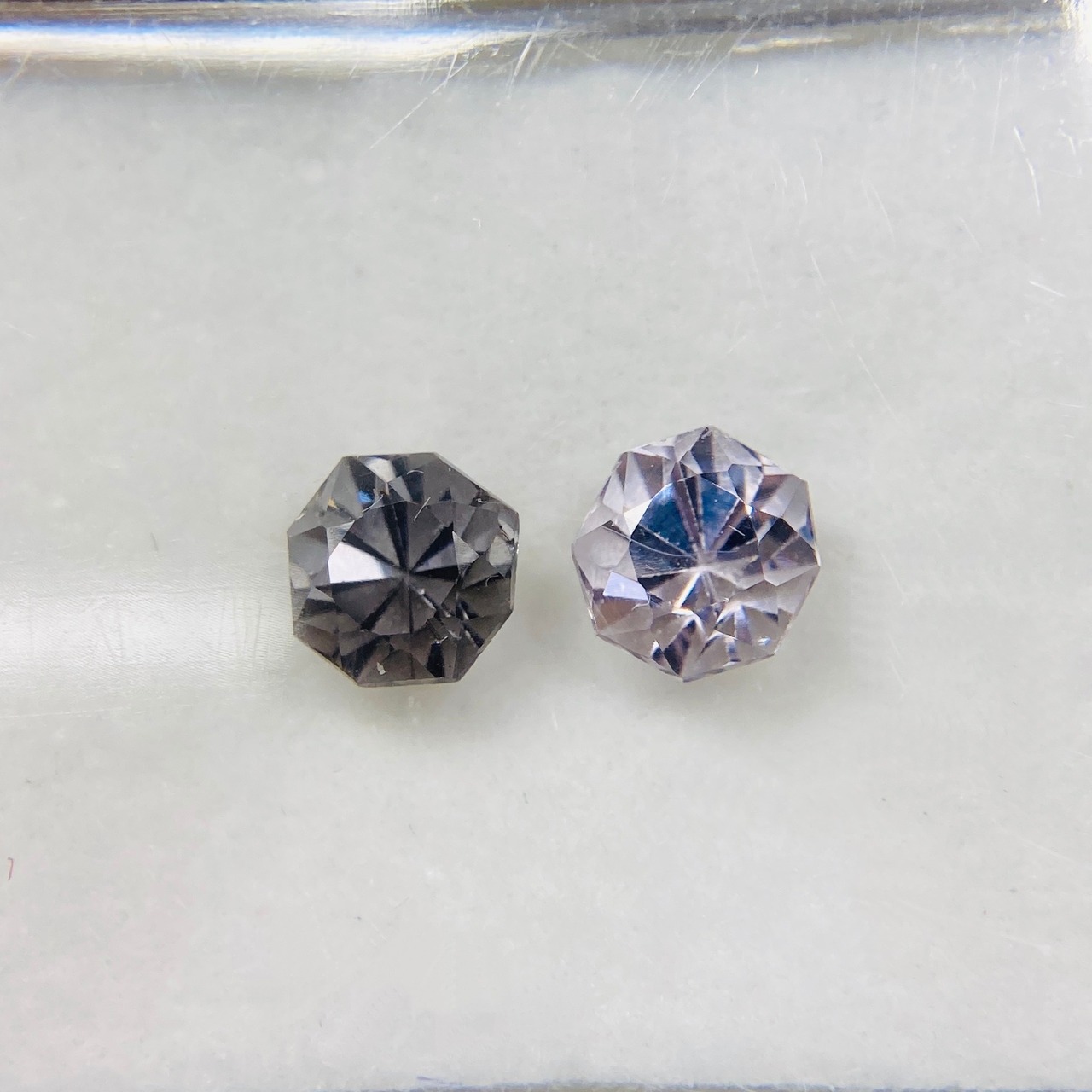 お花みたいなスピネル 約4.5mm スペシャル No.6
