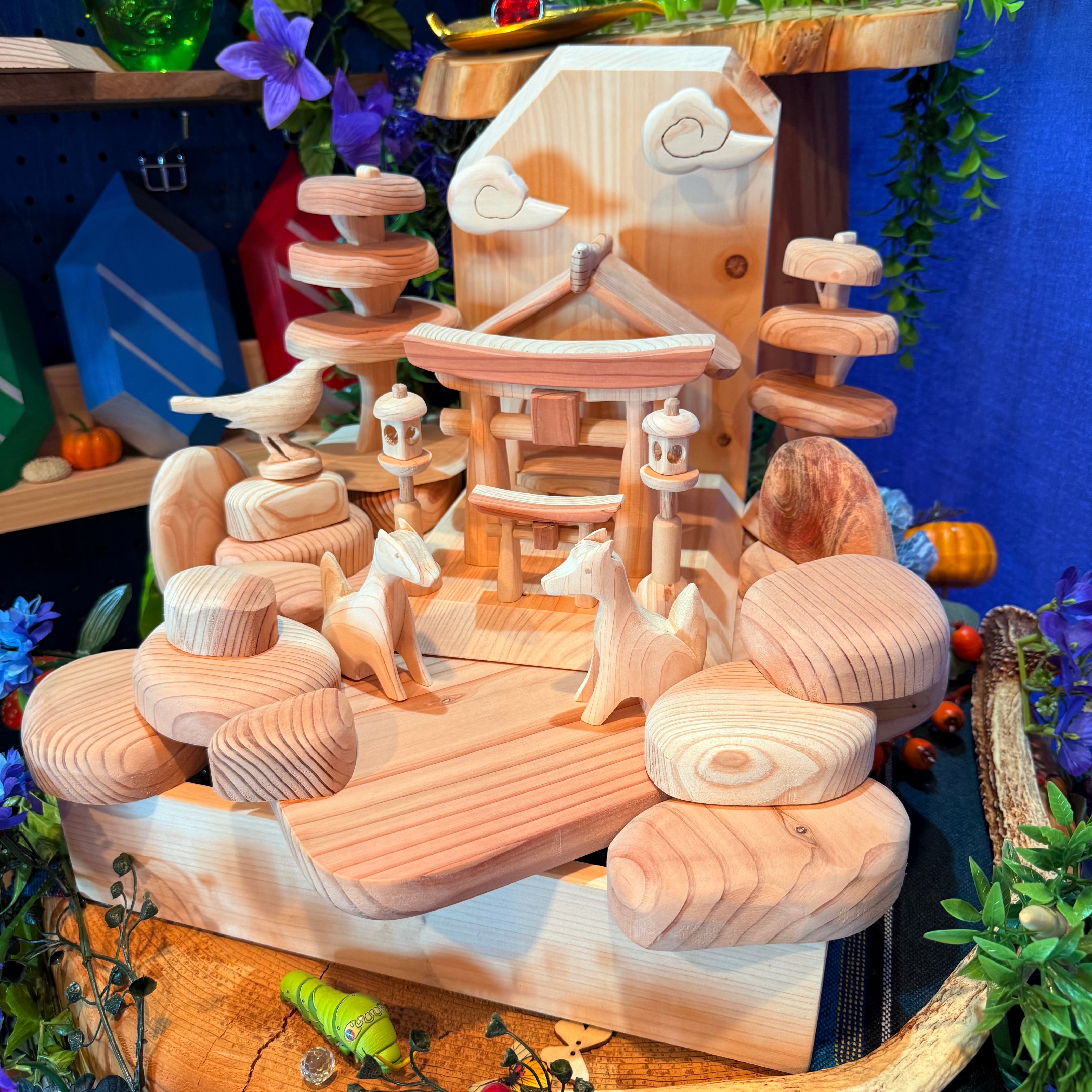 祠 神棚 木彫刻 縁起物 アンティーク ミニ神棚＆祠 （横15cm高さ22cm） | simanto工房