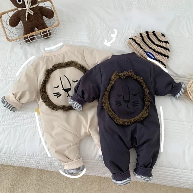 ライオンジャンプスーツ