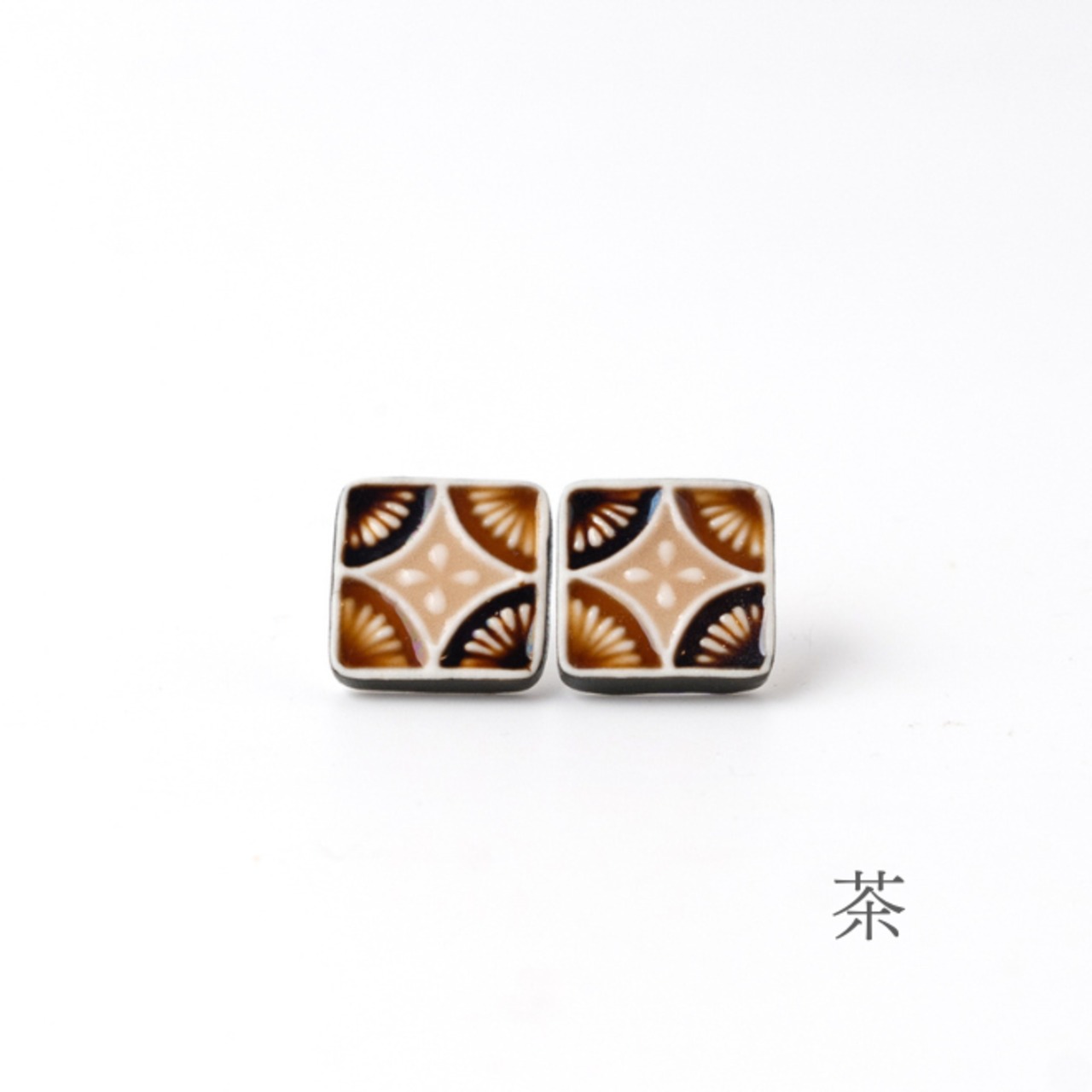 マジョリカ　手鞠　ピアス/イヤリング