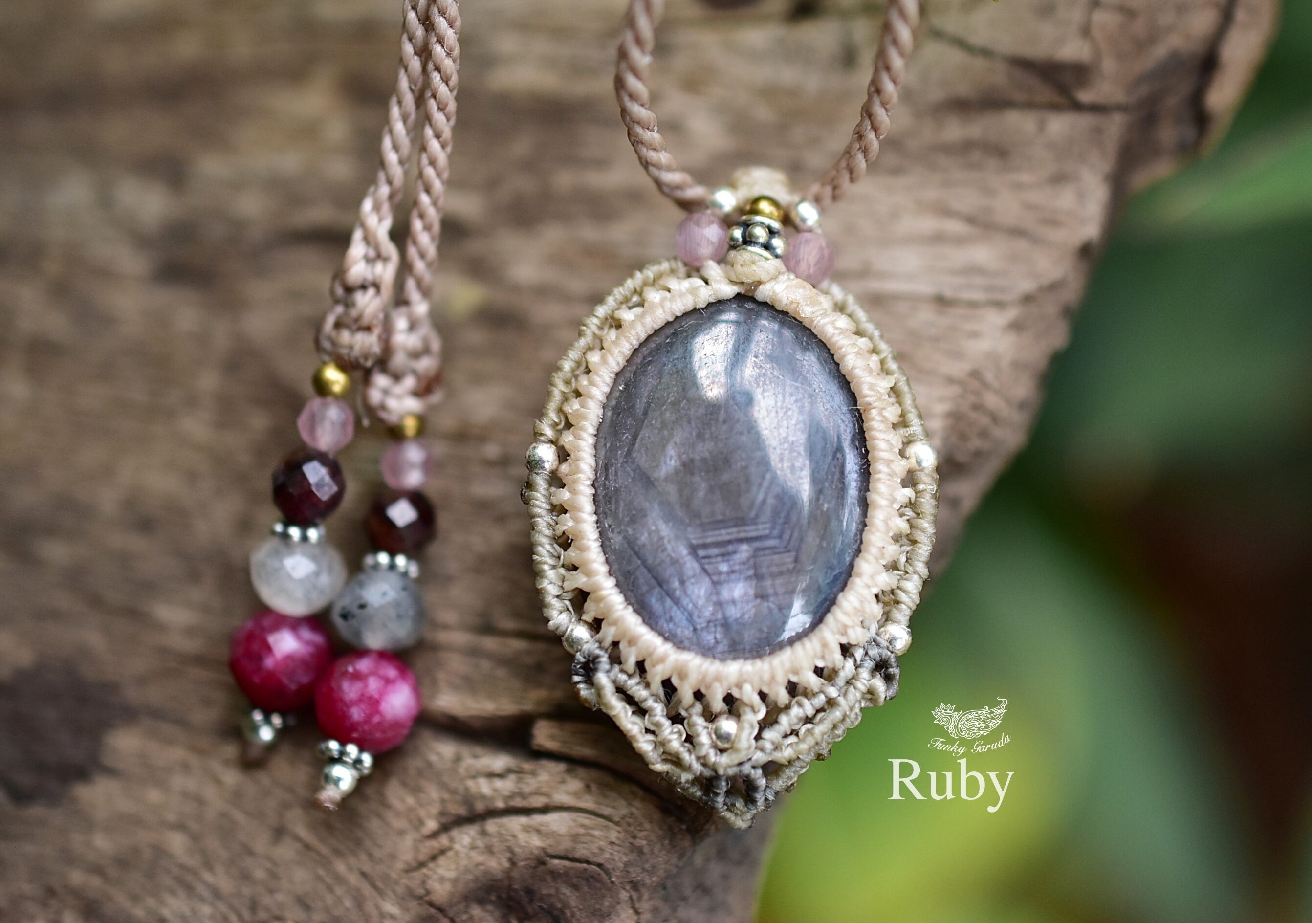 パープルシルバー★非加熱コランダム★サファイア マクラメペンダント765