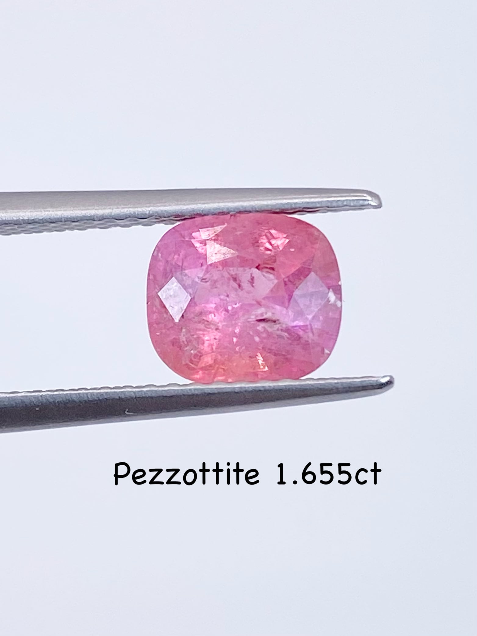 シルキーピンクスピネル 0.34ct ルース | シークレットベース