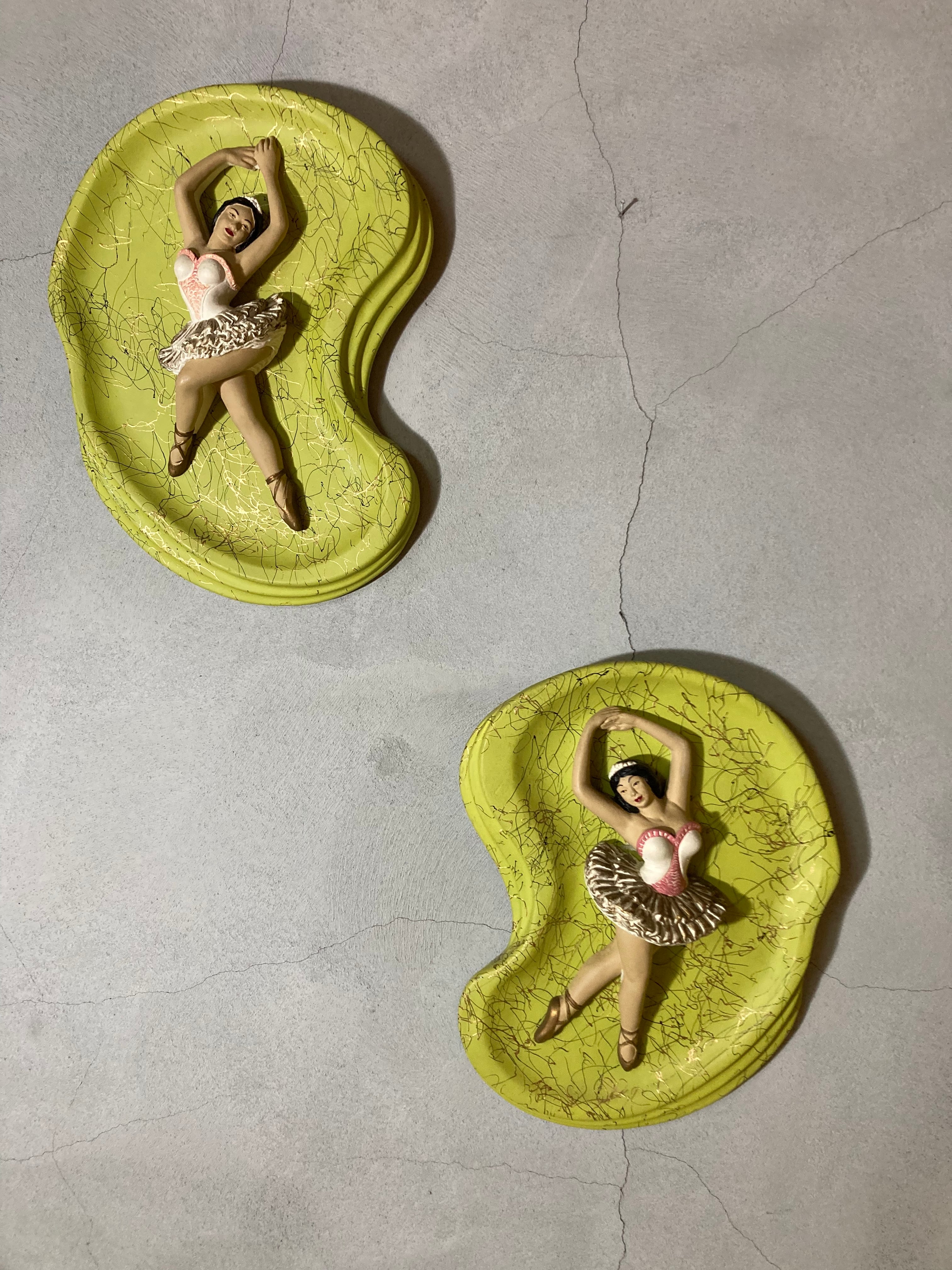 MIDCENTURY BALLERINA VINTAGE WALL DECOR (beady  antiques)