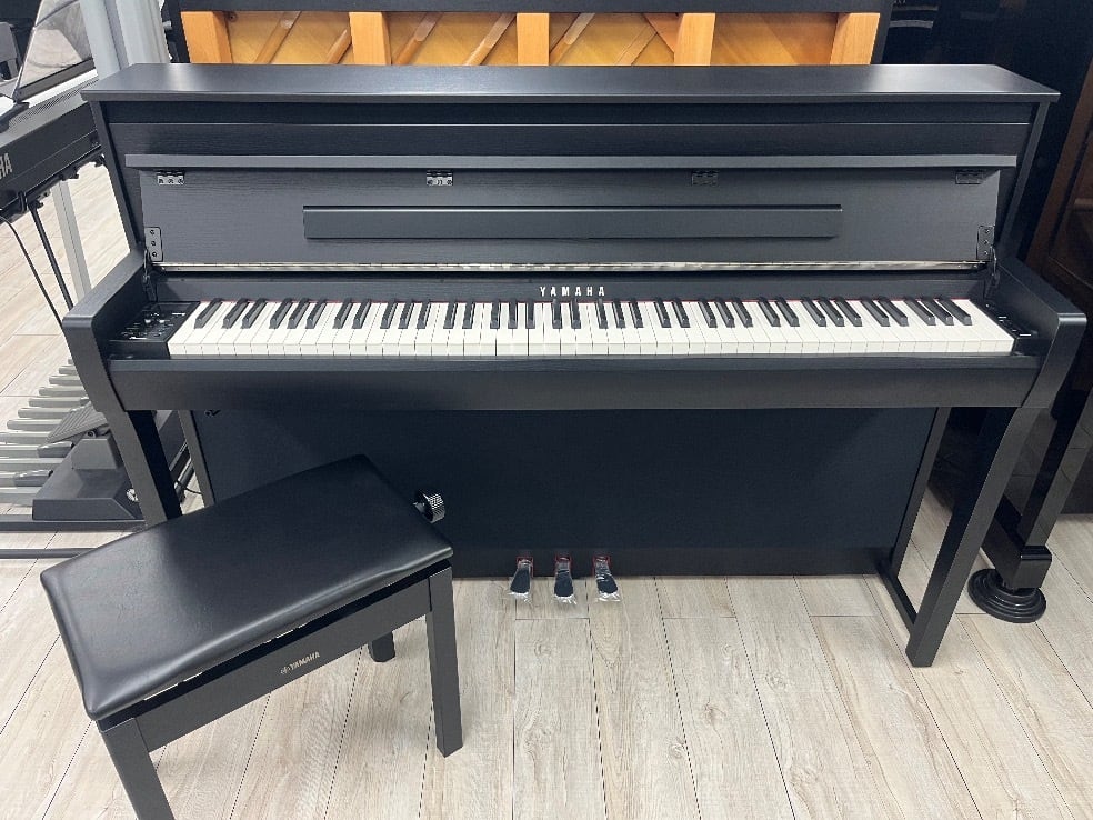 ★76218【電子ピアノ】YAMAHA CLP685B 18年製