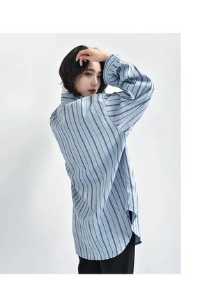 レギュラーカラーストライプシャツ